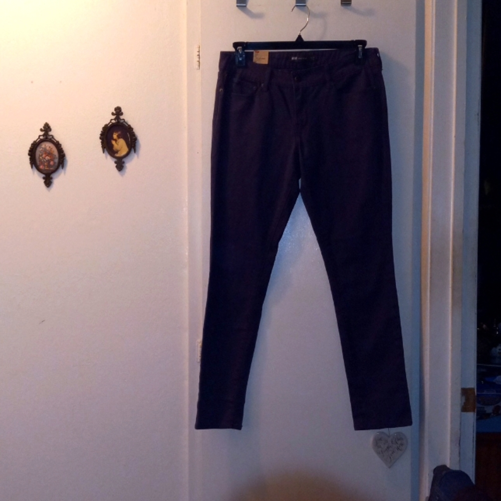*NEW* "LEVIS" DEMI~CURVE MID-RISE SKINNY DENIM JEANS SIZE 31